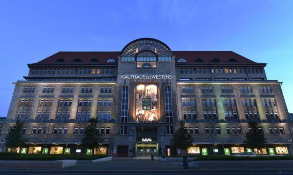 Near Kurfürstendamm *